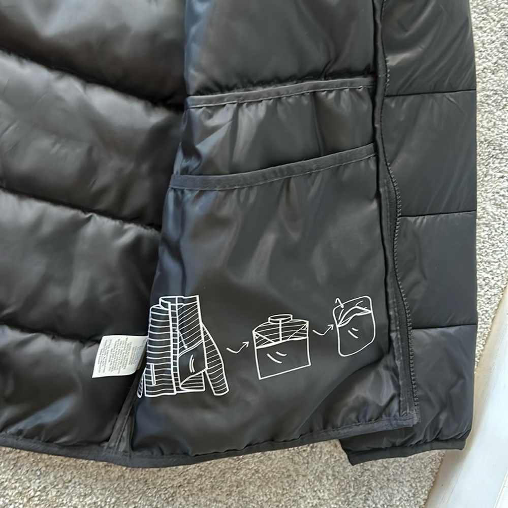 Men’s Swiss Tech Black Puffer Jacket - Picture 7 of 7